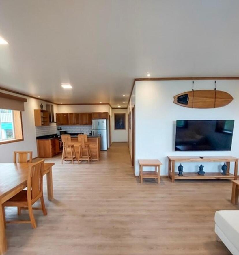Surf House * Panama City